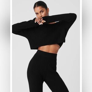 Alo Cashmere Plush Waffle Cropped Long Sleeve small